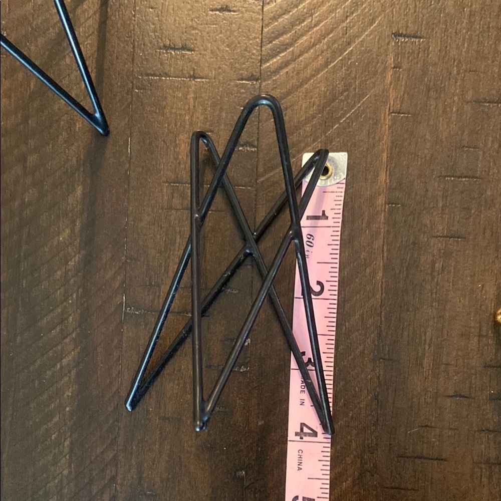 Set of Geometric Air Plant Holders - for those that love their plants ๐ - Picture 4 of 13